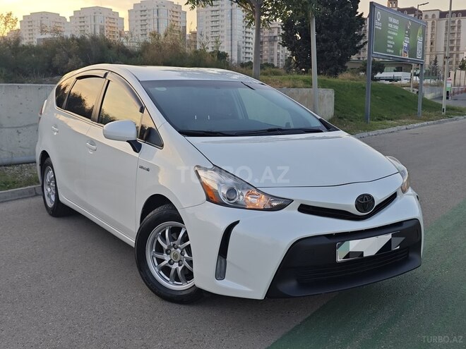 Toyota Prius V 2015, 231,746 km - 1.8 l - Bakı