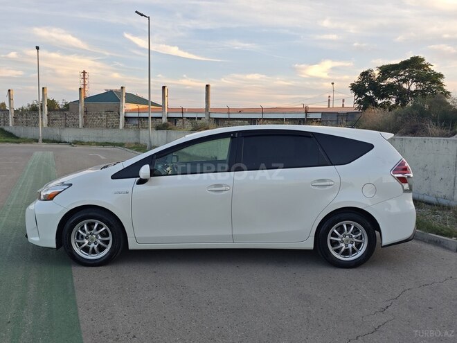 Toyota Prius V 2015, 231,746 km - 1.8 l - Bakı