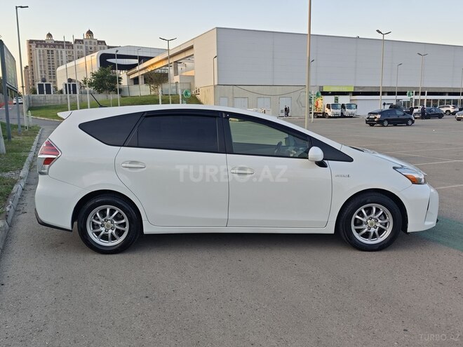 Toyota Prius V 2015, 231,746 km - 1.8 l - Bakı