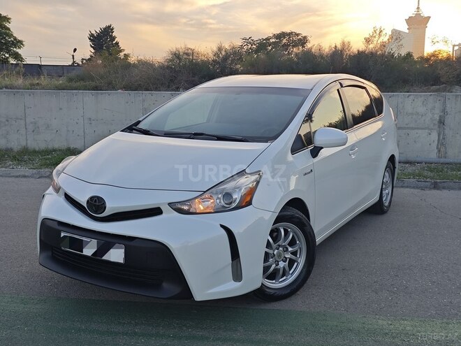 Toyota Prius V 2015, 231,746 km - 1.8 l - Bakı