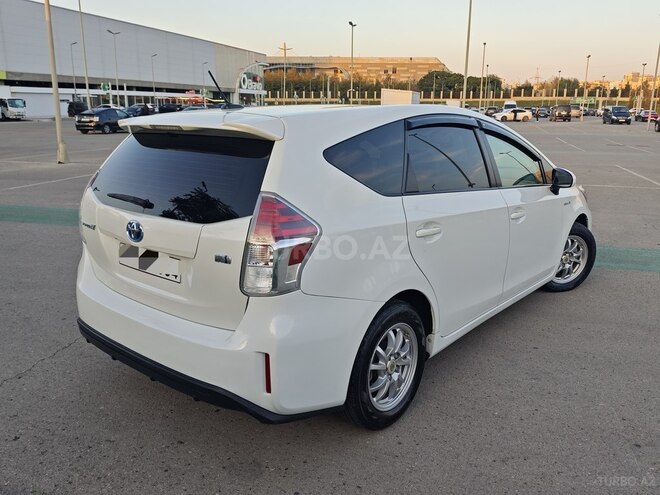 Toyota Prius V 2015, 231,746 km - 1.8 l - Bakı