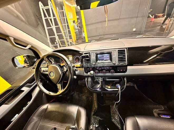 Volkswagen Multivan 2018, 140,000 km - 2.0 л - Bakı