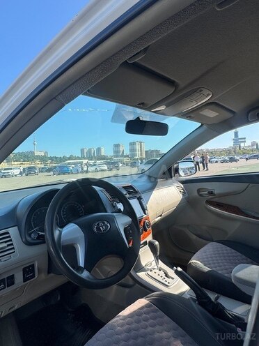 Toyota Corolla 2010, 264,000 km - 1.8 l - Bakı