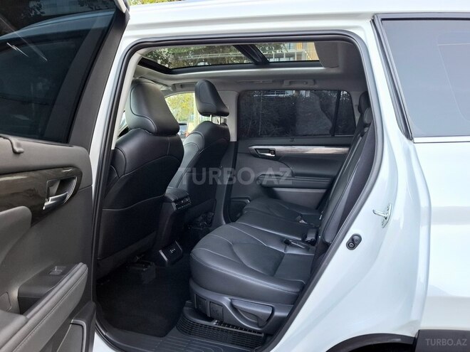 Toyota Highlander 2024, 29,000 km - 2.5 l - Bakı