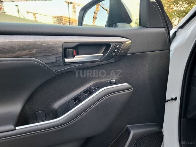 Toyota Highlander 2024, 29,000 km - 2.5 l - Bakı
