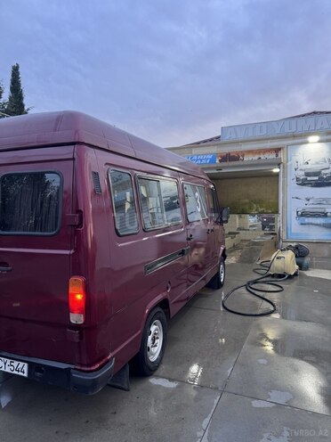 Mercedes 208 D 1993, 250,000 km - 2.3 l - Şirvan