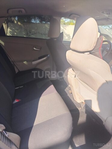 Toyota Prius 2015, 300,000 km - 1.8 l - Bakı