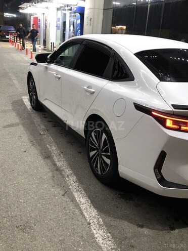 Changan Qiyuan A05 2025, 64,000 km - 1.5 л - Bakı
