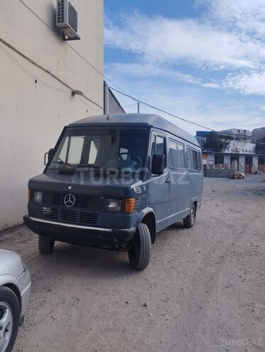 Mercedes 208 D 1992, 150,000 km - 2.9 l - Gəncə