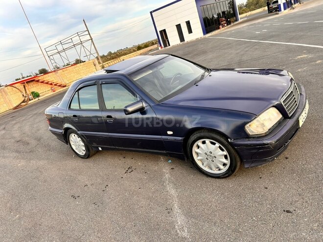 Mercedes C 200 1995, 450,000 km - 2.0 l - Beyləqan