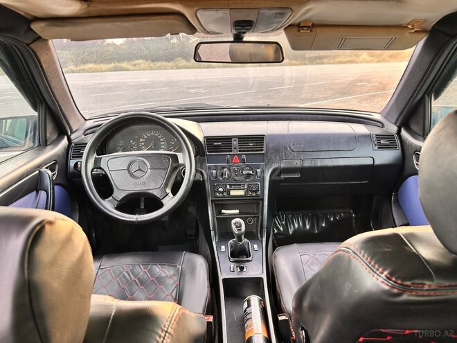 Mercedes C 200 1995, 450,000 km - 2.0 l - Beyləqan