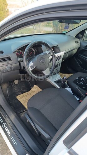 Opel Astra 2010, 256,000 km - 1.3 l - Bakı