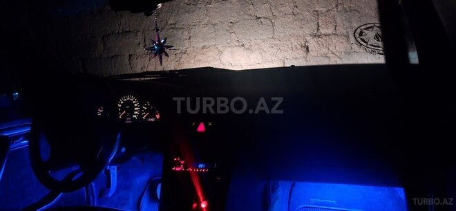 Mercedes C 200 1996, 100,000 km - 2.0 л - Quba