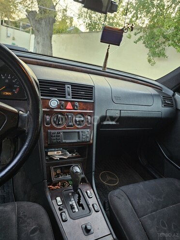 Mercedes C 180 1996, 341,532 km - 1.8 l - Bakı