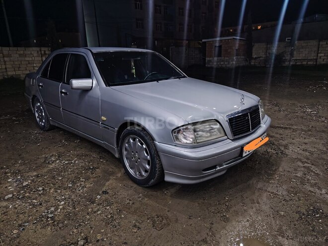 Mercedes C 220 1995, 250,000 km - 2.2 л - Sabirabad