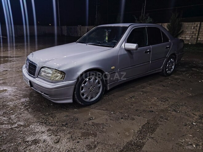 Mercedes C 220 1995, 250,000 km - 2.2 л - Sabirabad