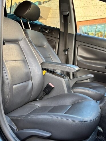 Volkswagen Passat 2004, 207,444 km - 1.8 л - Bakı
