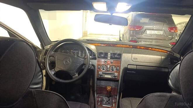 Mercedes C 180 1997, 267,000 km - 1.8 l - Bakı