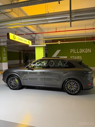 Porsche Cayenne E-Hybrid 2020, 59,000 km - 3.0 l - Bakı