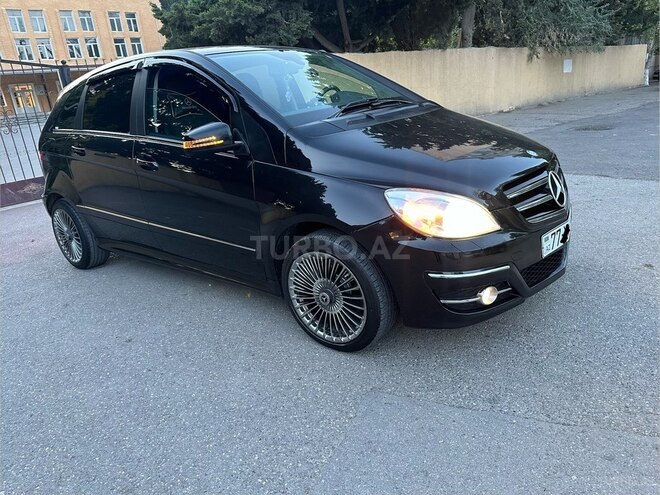 Mercedes B 170 2011, 102,000 km - 1.7 l - Sumqayıt