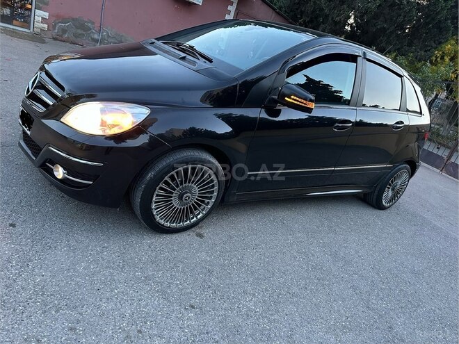 Mercedes B 170 2011, 102,000 km - 1.7 l - Sumqayıt