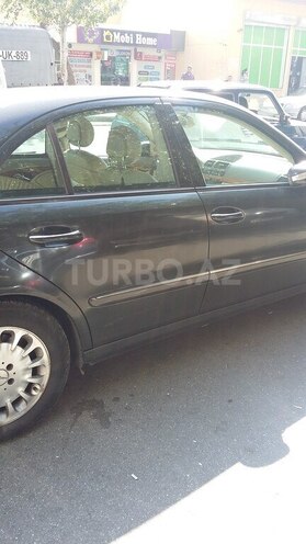 Mercedes E 270 2002, 450,000 km - 2.7 л - Bakı
