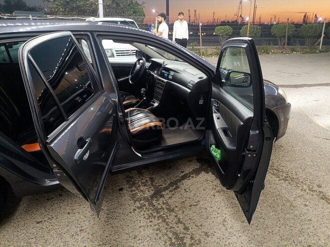 Toyota Corolla 2005, 275,000 km - 1.4 л - Bakı