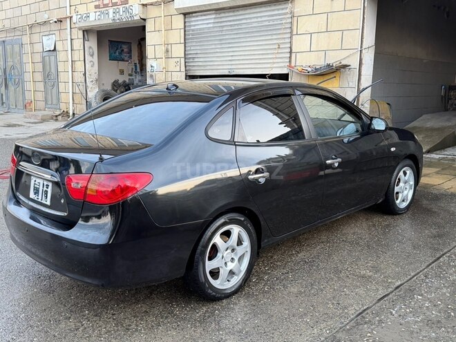 Hyundai Avante 2007, 290,000 km - 1.6 l - Quba