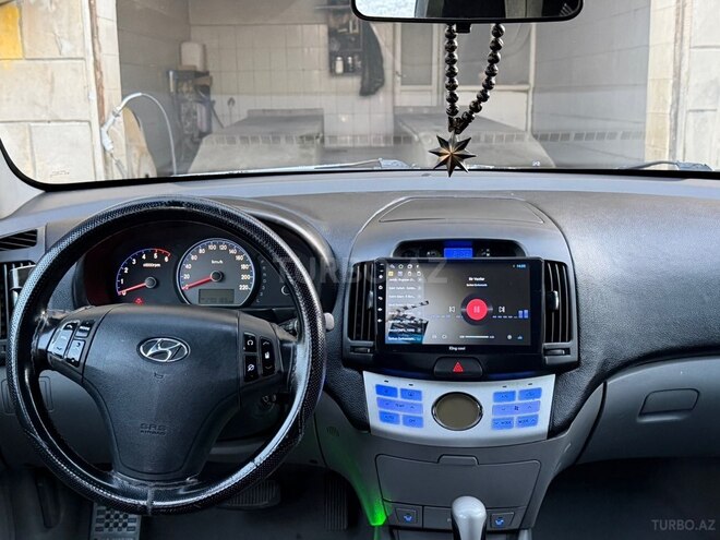 Hyundai Avante 2007, 290,000 km - 1.6 l - Quba