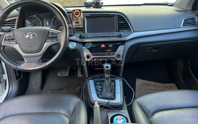 Hyundai Avante 2015, 248,000 km - 1.6 l - Bakı