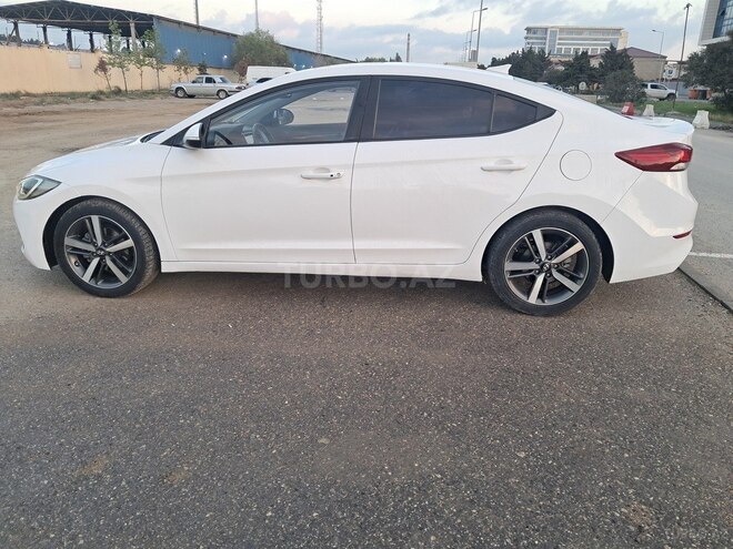 Hyundai Avante 2016, 160,000 km - 1.6 l - Bakı