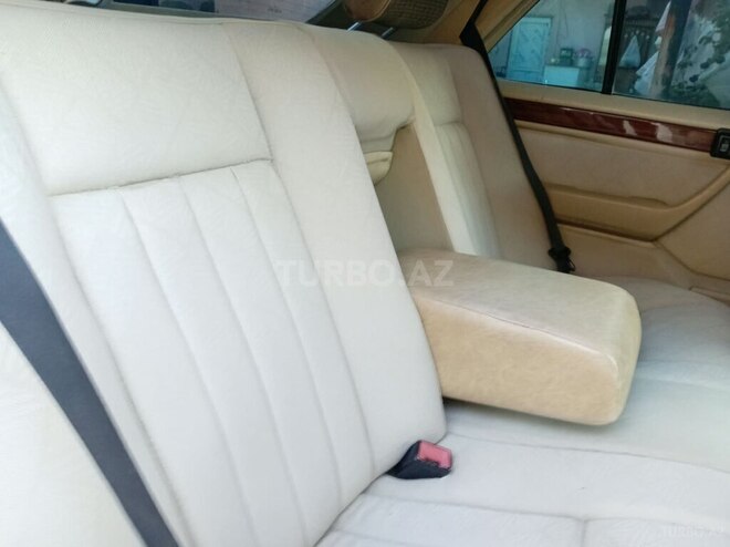 Mercedes E 220 1995, 355,650 km - 2.2 л - Sumqayıt