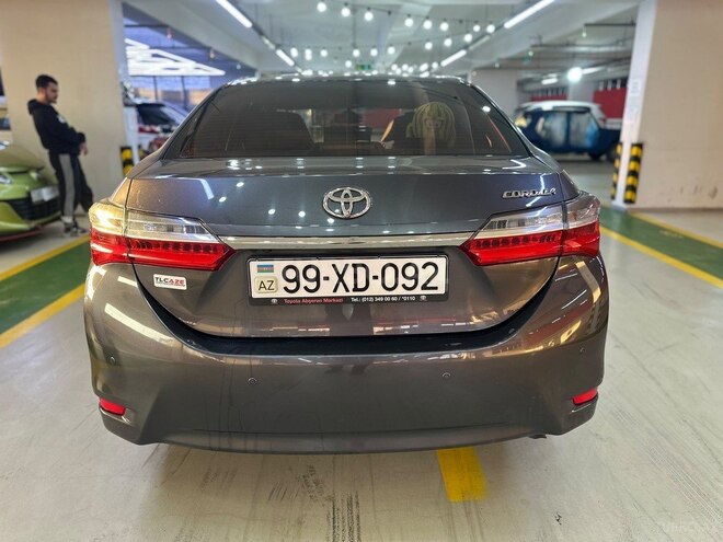 Toyota Corolla 2017, 254,044 km - 1.6 l - Bakı