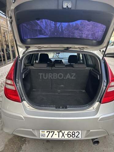 Hyundai i30 2011, 386,000 km - 1.6 l - Bakı