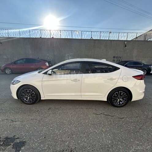 Hyundai Avante 2016, 166,000 km - 1.6 л - Bakı