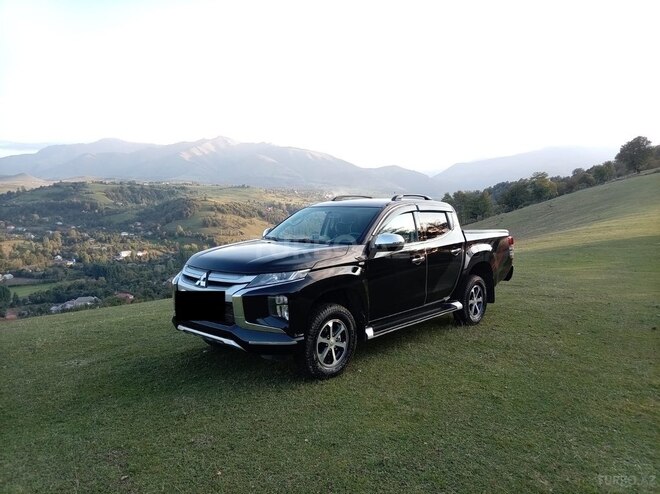 Mitsubishi L200 2021, 166,000 km - 2.4 л - Gədəbəy