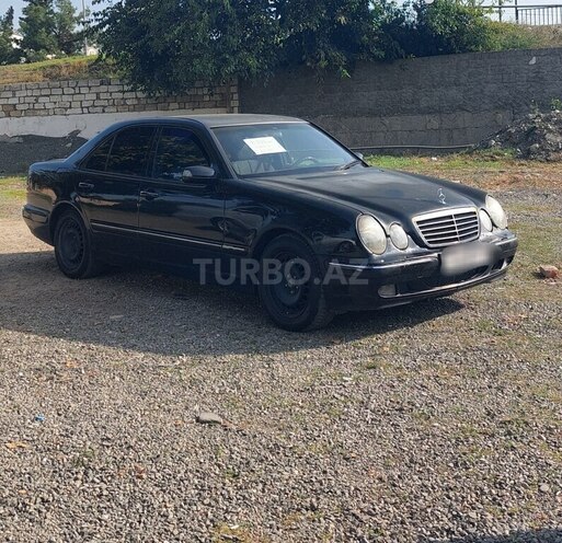 Mercedes E 220 2000, 449,673 km - 2.2 l - Qazax