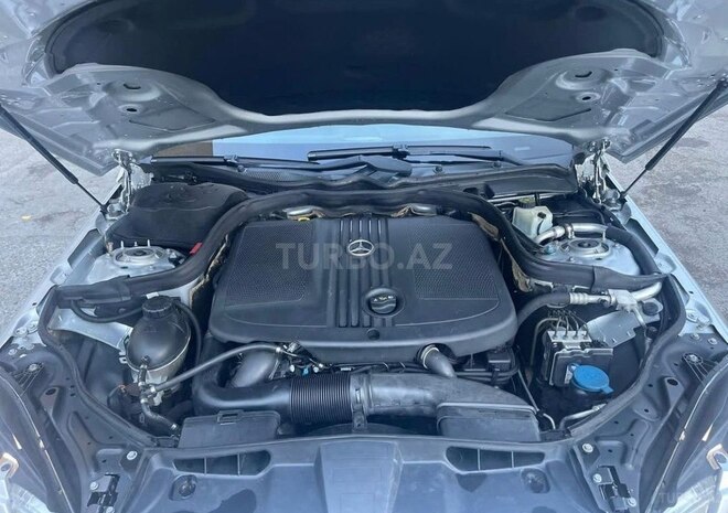 Mercedes E 220 2011, 267,000 km - 2.1 l - Bakı