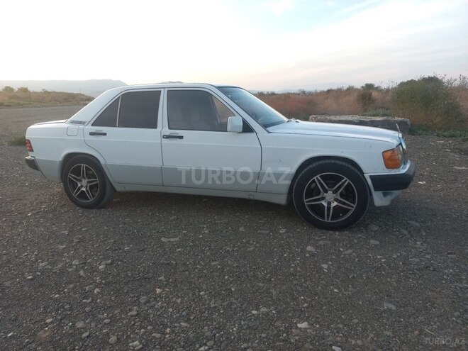 Mercedes 190 1991, 300,500 km - 2.0 л - Bərdə