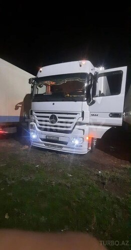 Mercedes Actros 1844 2008, 300,000 km - 12.0 l - Quba