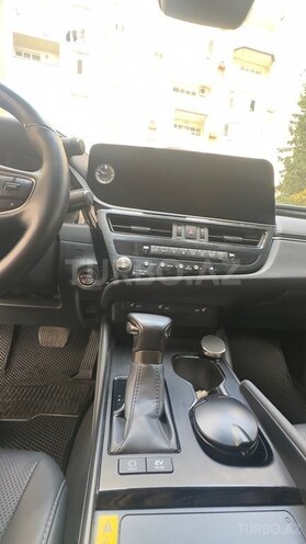 Lexus ES 300h 2023, 67,690 km - 2.5 l - Bakı