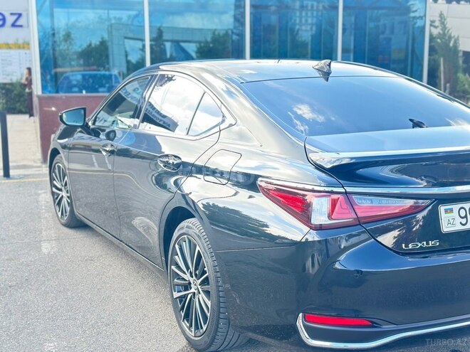 Lexus ES 300h 2023, 67,690 km - 2.5 l - Bakı