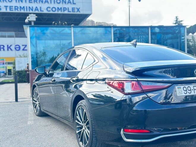 Lexus ES 300h 2023, 67,690 km - 2.5 l - Bakı