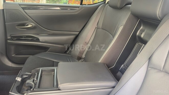 Lexus ES 300h 2023, 67,690 km - 2.5 l - Bakı