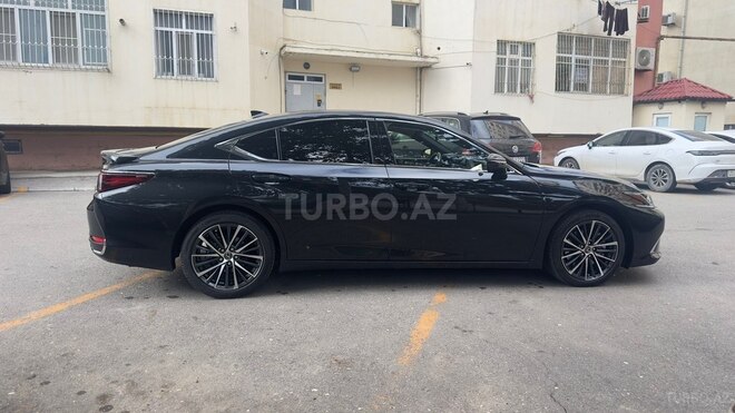 Lexus ES 300h 2023, 67,690 km - 2.5 l - Bakı