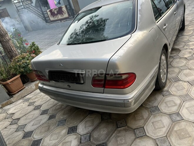 Mercedes E 240 2000, 385,215 km - 2.6 l - Bakı