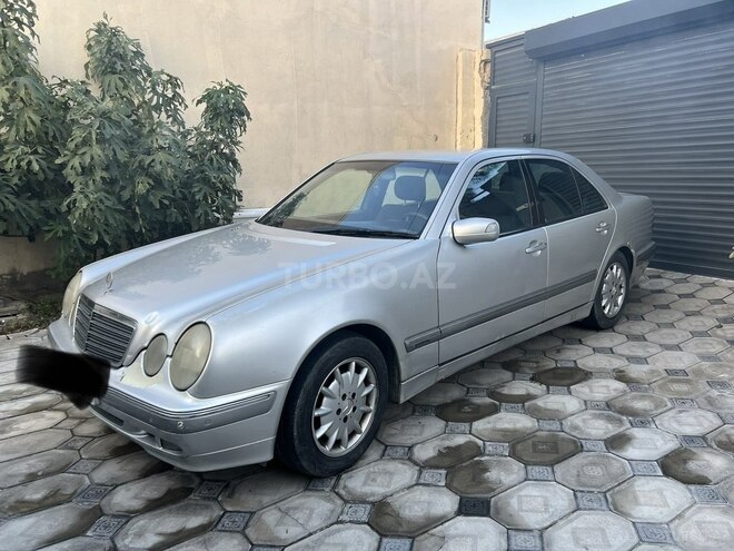 Mercedes E 240 2000, 385,215 km - 2.6 l - Bakı