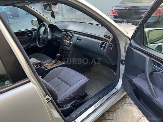 Mercedes E 240 2000, 385,215 km - 2.6 l - Bakı