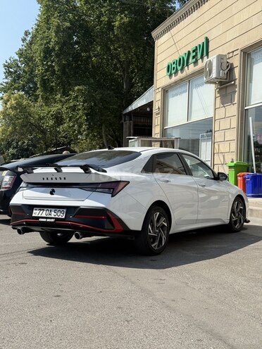 Hyundai Elantra 2023, 35,000 km - 1.5 л - Bərdə