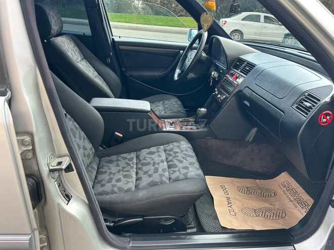 Mercedes C 200 2000, 240,462 km - 2.0 л - Bakı